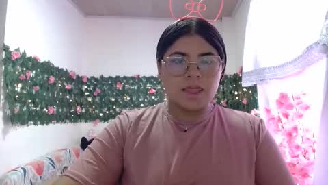 Snapshot of kimmy_kimmy_ chatting on November 24, 7:57 pm Kimmy online show from November 24, 7:57 pm
