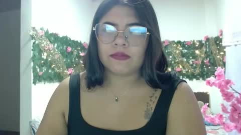 Snapshot of kimmy_kimmy_ chatting on December 3, 10:41 pm Kimmy online show from December 3, 10:41 pm