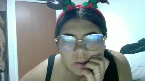 Snapshot of kimmy_kimmy_ chatting on December 17, 3:45 am Kimmy online show from December 17, 3:45 am