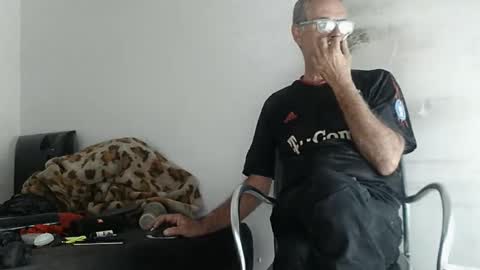 Snapshot of kimo372 chatting on October 26, 4:02 pm kimo372 online show from October 26, 4:02 pm