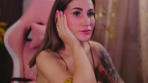 KimSkye online show from March 10, 4:38 am