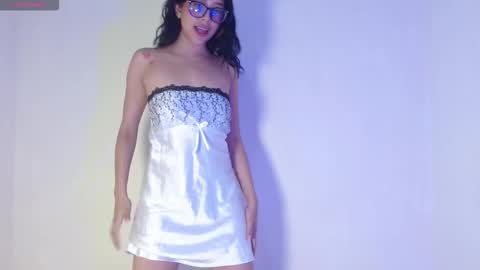 kimm online show from November 7, 2:06 pm