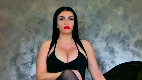 Kim Wilmes online show from April 8, 11:21 am