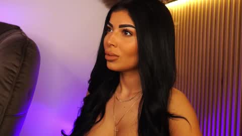 Andreea online show from January 18, 11:30 pm