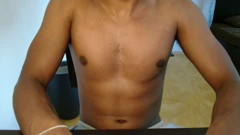 Snapshot of kinda_horny_right_now chatting on May 19, 10:54 am Isaac online show from May 19, 10:54 am