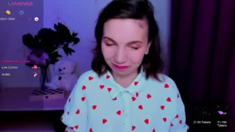 Snapshot of kindhazelhere_ chatting on April 29, 9:32 pm Hazel online show from April 29, 9:32 pm