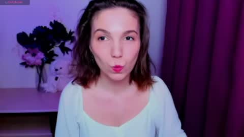 Snapshot of kindhazelhere_ chatting on May 4, 8:38 pm Hazel online show from May 4, 8:38 pm