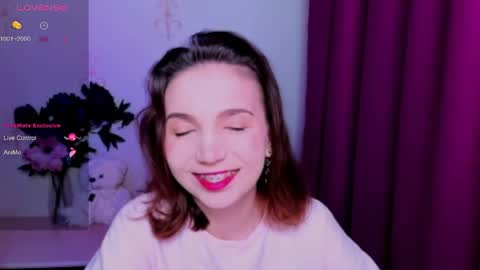 Snapshot of kindhazelhere_ chatting on May 10, 6:13 pm Hazel online show from May 10, 6:13 pm