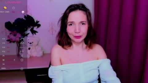 Snapshot of kindhazelhere_ chatting on May 16, 2:30 am Hazel online show from May 16, 2:30 am