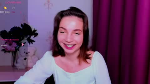 Snapshot of kindhazelhere_ chatting on May 19, 5:36 am Hazel online show from May 19, 5:36 am