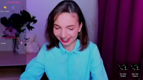 Snapshot of kindhazelhere_ chatting on May 29, 1:36 am Hazel online show from May 29, 1:36 am