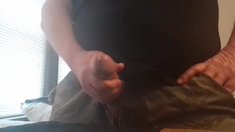 Kindofabear online show from February 22, 9:46 pm