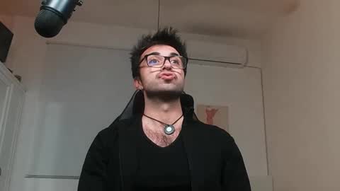 Snapshot of king7045 chatting on December 31, 10:45 pm king7045 online show from December 31, 10:45 pm