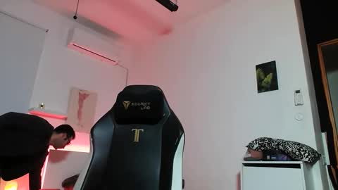 Snapshot of king7045 chatting on March 9, 9:35 am king7045 online show from March 9, 9:35 am