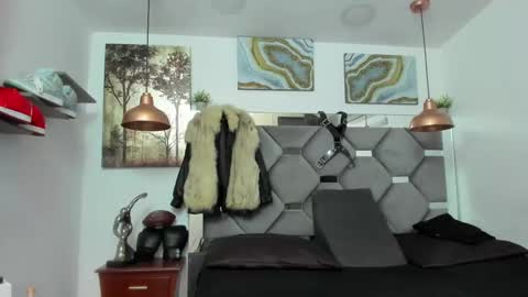 Snapshot of king_fitt_ chatting on December 6, 6:06 pm HOT MEN BLACK online show from December 6, 6:06 pm