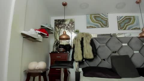 Snapshot of king_fitt_ chatting on February 14, 4:52 pm HOT MEN BLACK online show from February 14, 4:52 pm