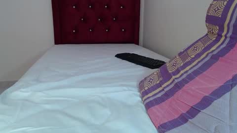 King LEO  online show from February 11, 2:33 pm