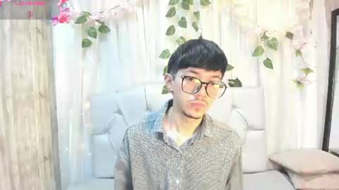Snapshot of king_luxury1 chatting on August 1, 12:15 pm King online show from August 1, 12:15 pm