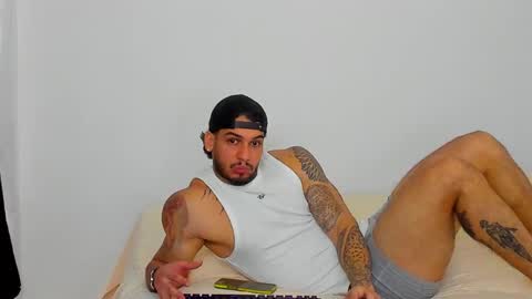 king_of_kings__ online show from April 25, 4:26 pm