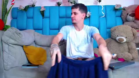 king voy online show from February 13, 7:04 am