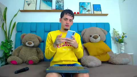 king voy online show from March 3, 5:02 am