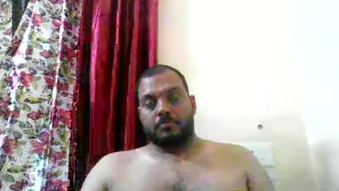 kingalpines1 online show from July 1, 6:07 pm