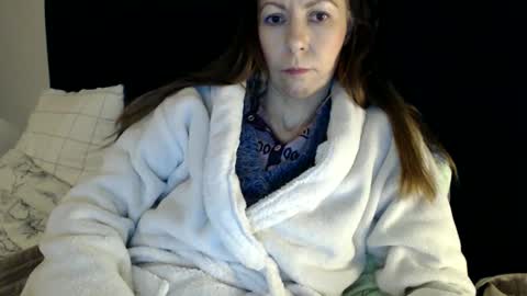 sexysexyhotwetpinkredpussy online show from April 3, 8:18 pm