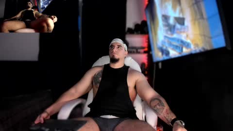 King Bear online show from December 12, 8:36 am