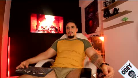 King Bear online show from September 14, 11:15 pm