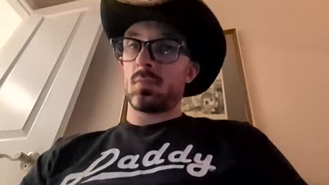 Snapshot of kingdaddysayless chatting on June 17, 6:20 pm kingdaddysayless online show from June 17, 6:20 pm