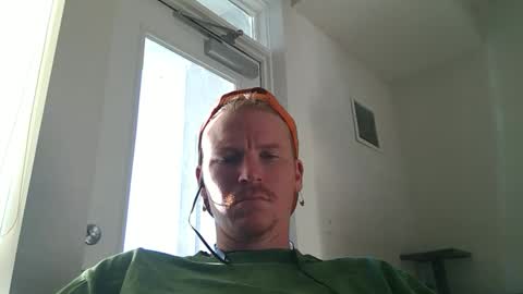 Snapshot of kinglegg chatting on December 21, 8:32 pm Kinglegg online show from December 21, 8:32 pm