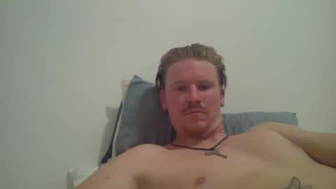 Snapshot of kinglegg chatting on December 31, 11:06 pm Kinglegg online show from December 31, 11:06 pm
