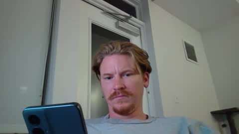Snapshot of kinglegg chatting on January 18, 11:55 pm Kinglegg online show from January 18, 11:55 pm