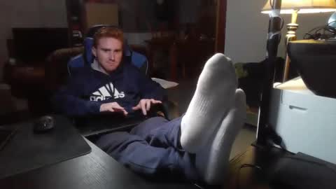 Snapshot of kingoffootfetish chatting on January 9, 8:13 am Master King Tommy online show from January 9, 8:13 am