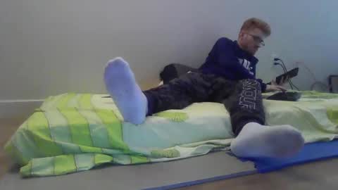 Snapshot of kingoffootfetish chatting on February 12, 4:11 pm Master King Tommy online show from February 12, 4:11 pm