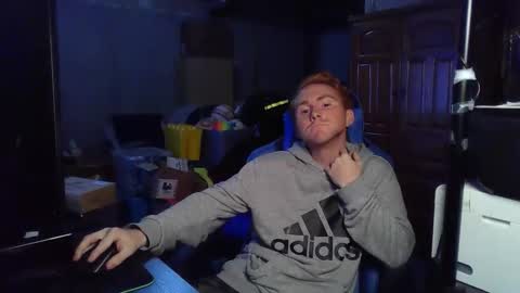 Snapshot of kingoffootfetish chatting on October 25, 6:10 am Master King Tommy online show from October 25, 6:10 am