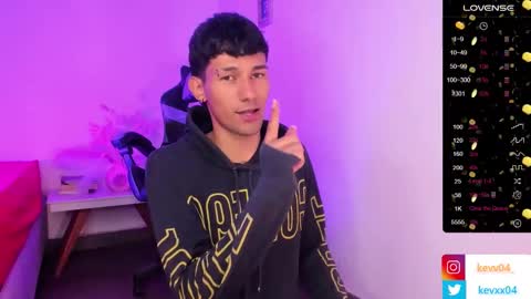  A L E X  online show from November 2, 9:33 am