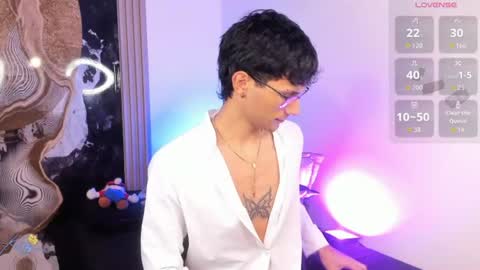 Snapshot of kingparker1 chatting on June 28, 2:39 am A L E X online show from June 28, 2:39 am