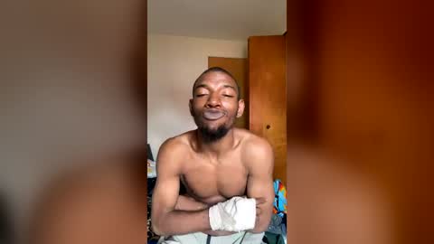 Snapshot of kingrico2 chatting on June 25, 5:17 pm Daddy Rico 216 online show from June 25, 5:17 pm