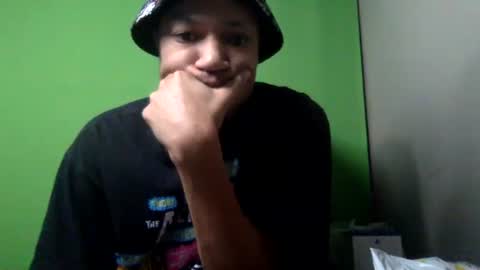 Snapshot of kingstudiobest chatting on December 10, 3:22 pm kingstudiobestactor1 online show from December 10, 3:22 pm