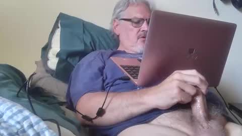 kingtongue10 online show from May 2, 1:16 pm