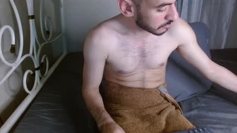 Snapshot of kingxlove23 chatting on October 9, 5:27 am Jason ONLINE 1230 am - 330am GMT-4 online show from October 9, 5:27 am