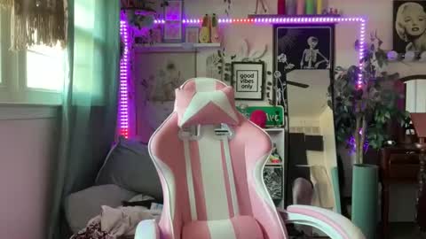 Snapshot of kinkilexixxx chatting on February 28, 1:47 pm Lexi Onlyfans  online show from February 28, 1:47 pm