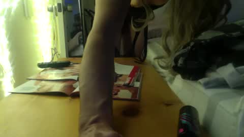 littl big booty online show from February 16, 9:15 am