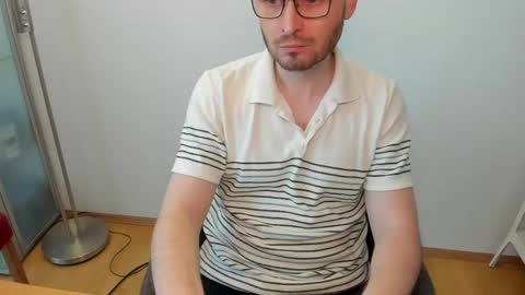 kinksubbydubby online show from April 22, 5:25 pm