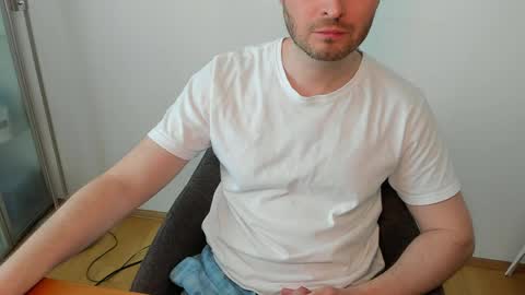 Snapshot of kinksubbydubby chatting on May 18, 4:57 pm kinksubbydubby online show from May 18, 4:57 pm