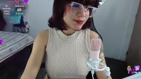 Snapshot of kinky_catalina chatting on May 5, 8:44 am Catalina online show from May 5, 8:44 am