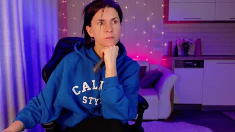 Snapshot of kinky_courtney chatting on February 12, 12:27 am Courtney online show from February 12, 12:27 am