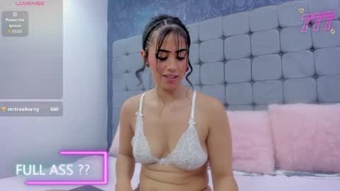 Snapshot of kinky_dakota chatting on May 16, 12:29 am dakota online show from May 16, 12:29 am