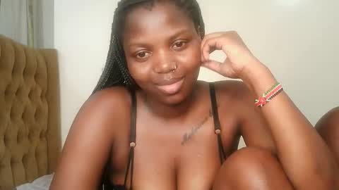 Lola online show from April 13, 11:10 pm